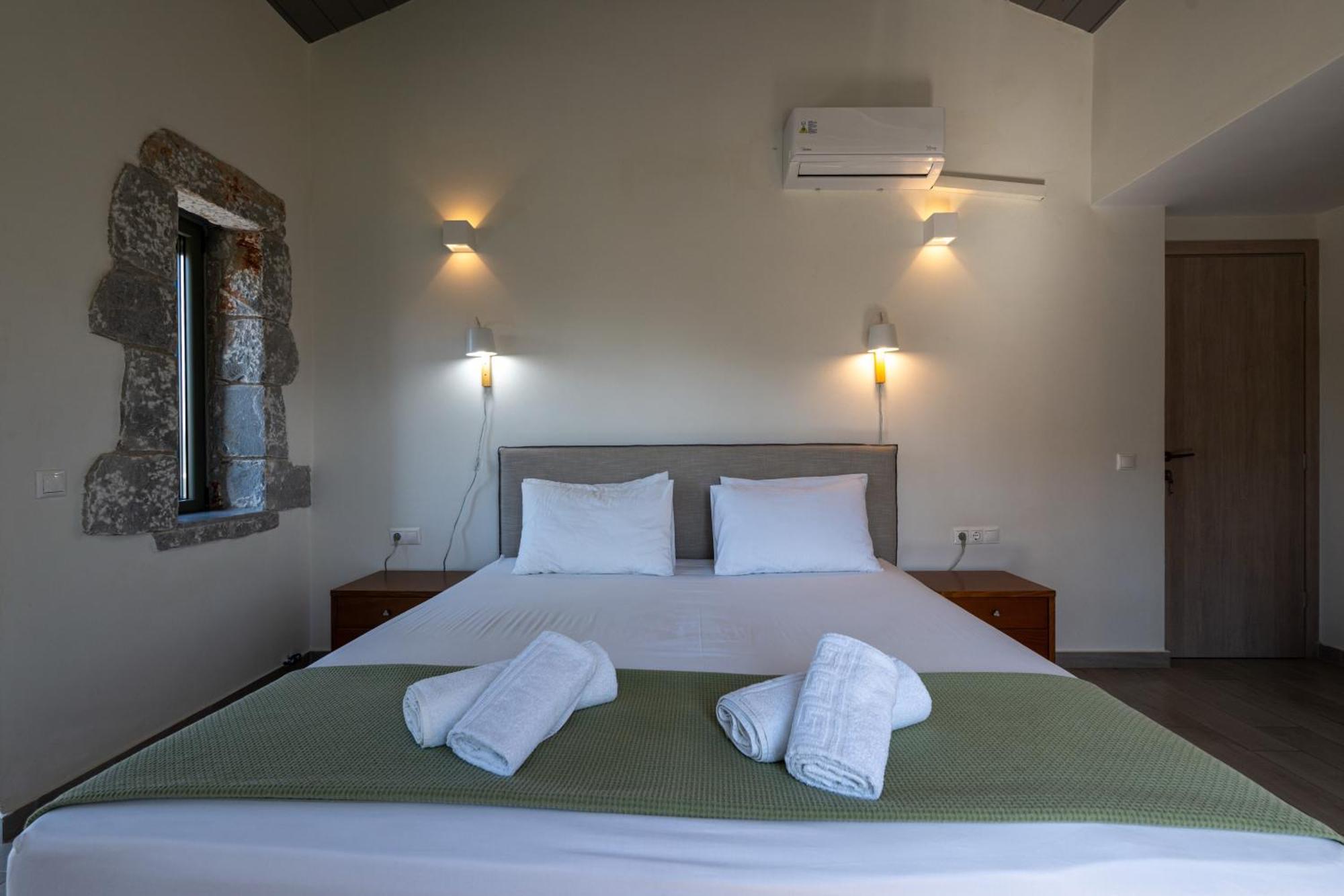 Torri Di Pietra Villa Stoupa Room photo